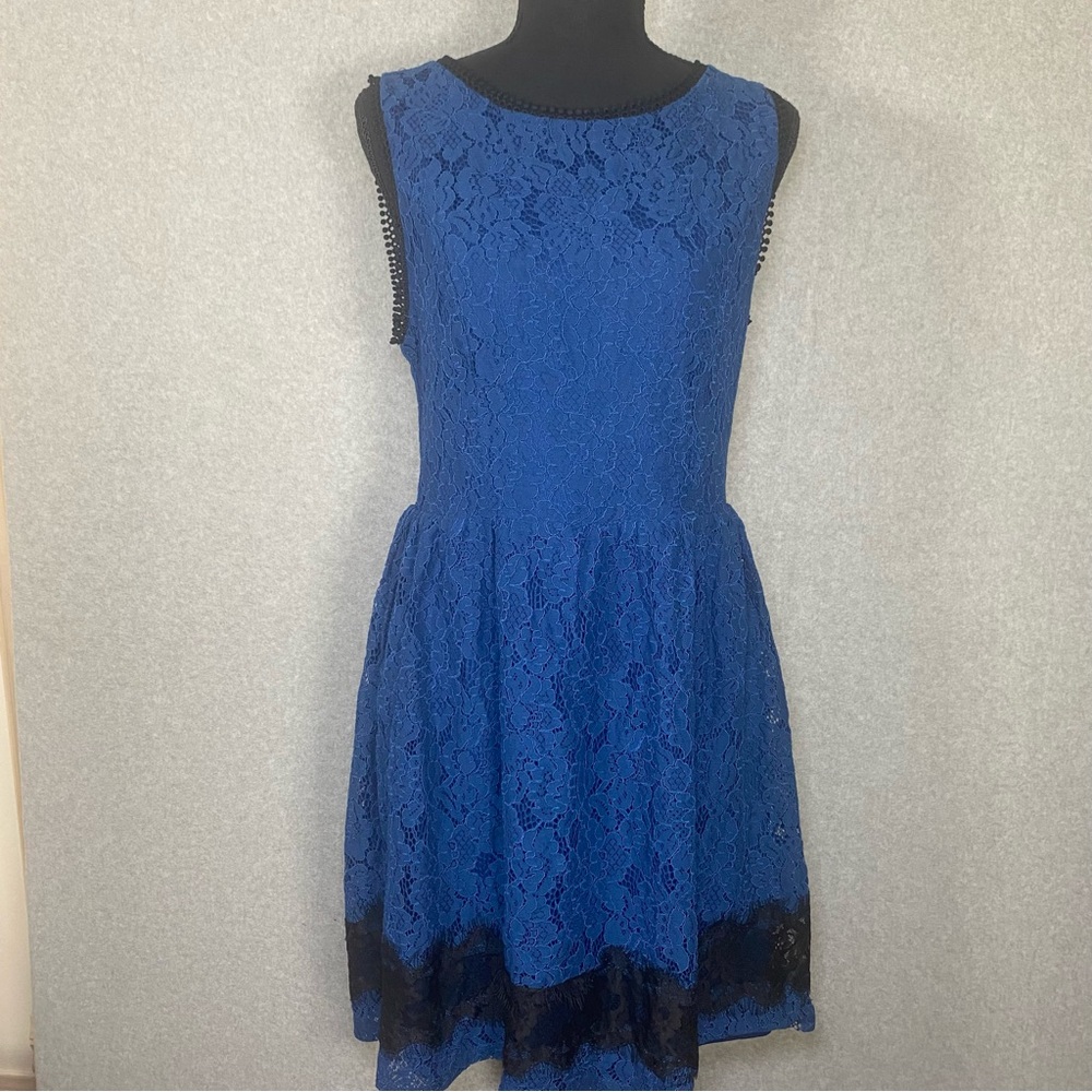 Francesca's Lace Dress Large Midnight Blue w/‎ Black Trim Party Cocktail Holiday